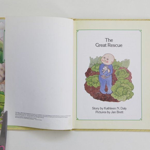 Vintage Cabbage Patch Kids Picture Books + Figures - Picture 7 of 12